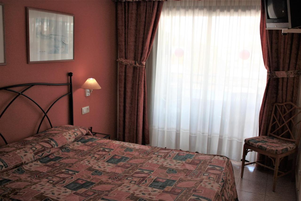 Apartamentos Aventura 살루 외부 사진