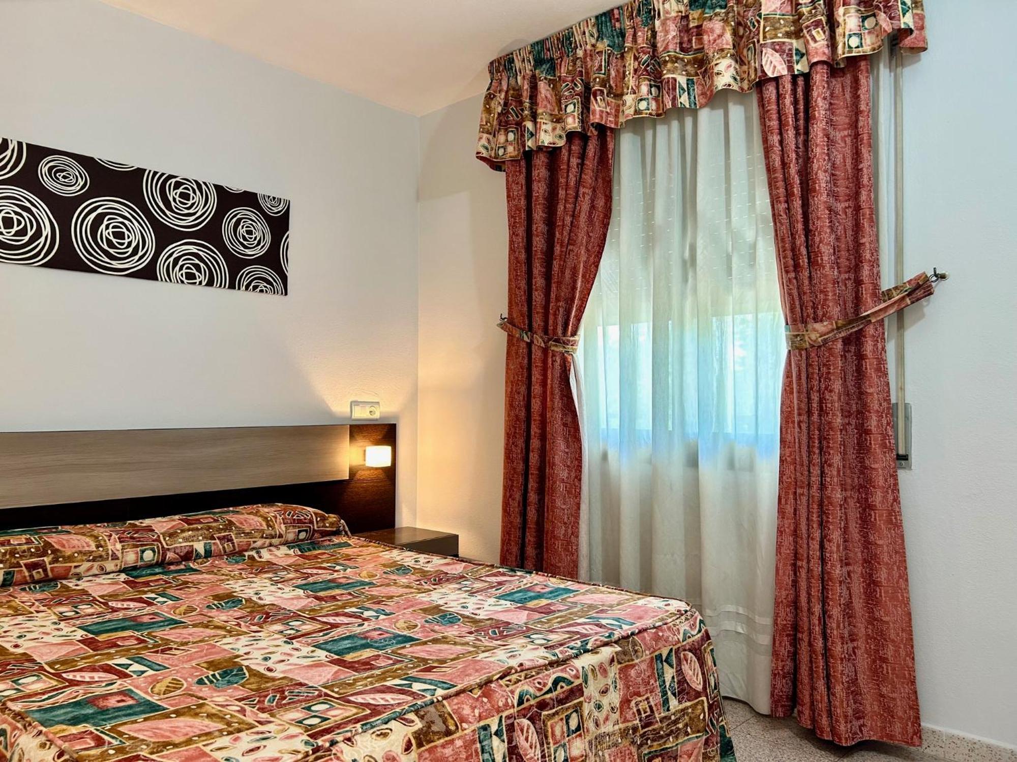 Apartamentos Aventura 살루 외부 사진