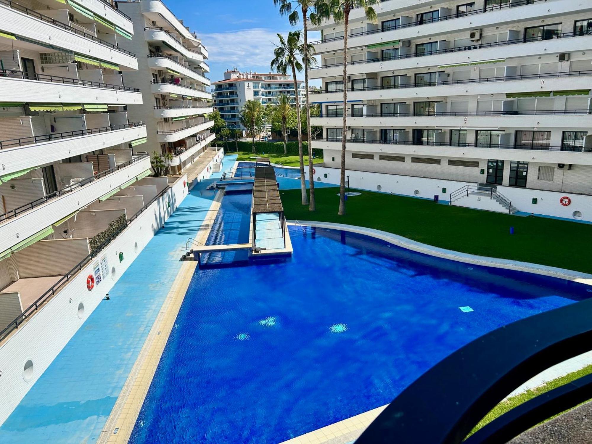 Apartamentos Aventura 살루 외부 사진