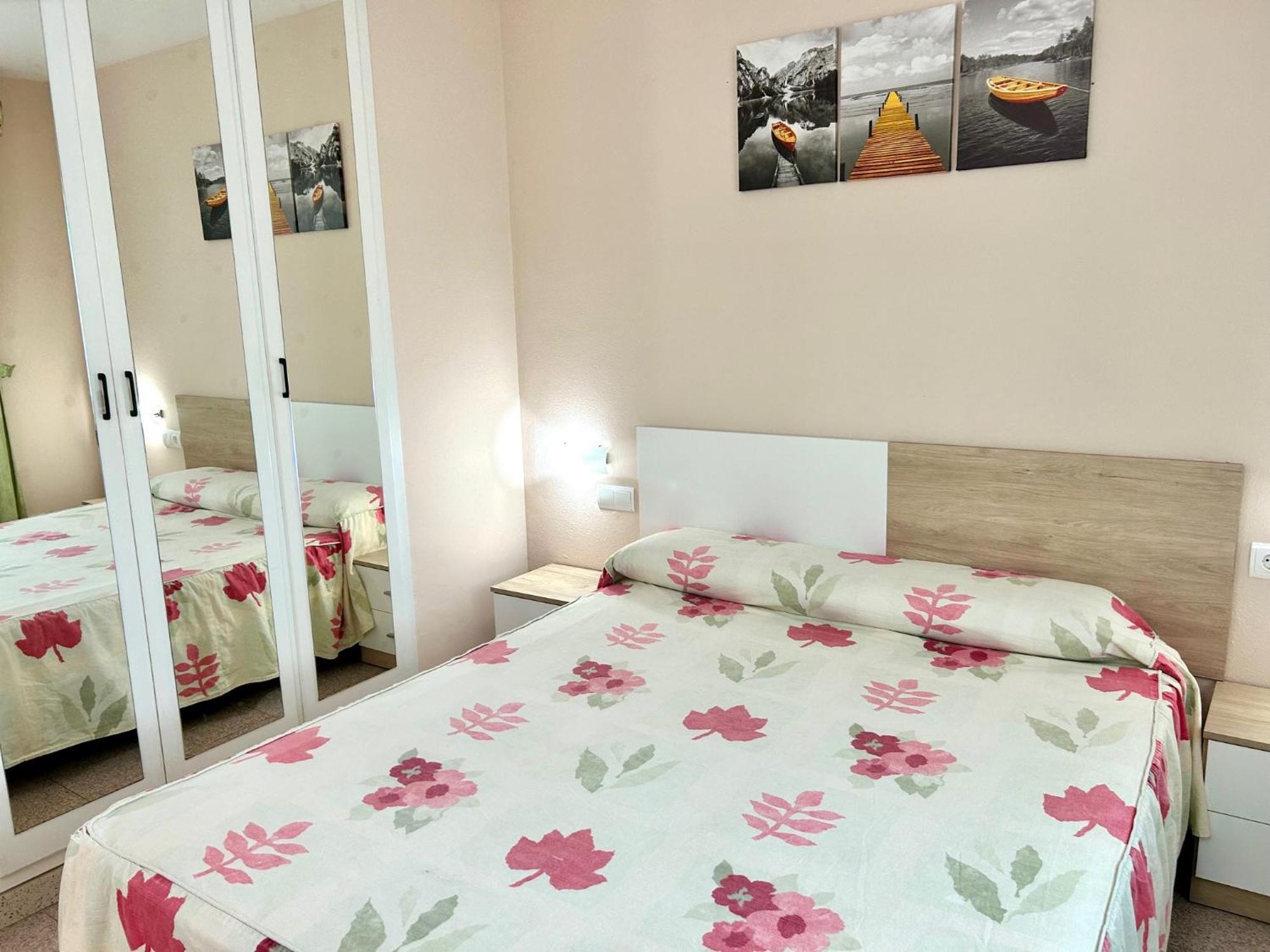Apartamentos Aventura 살루 외부 사진